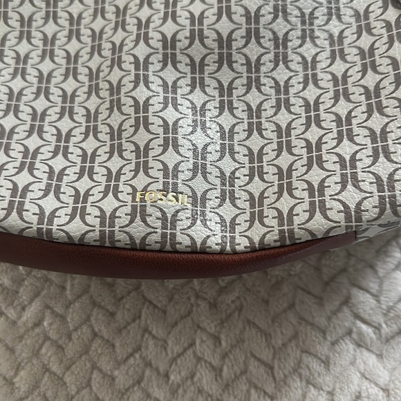 Fossil Shoulder Bag - Picture 5 of 7